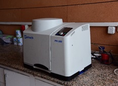 Bilyali Öğütücü  Retsch Pm100