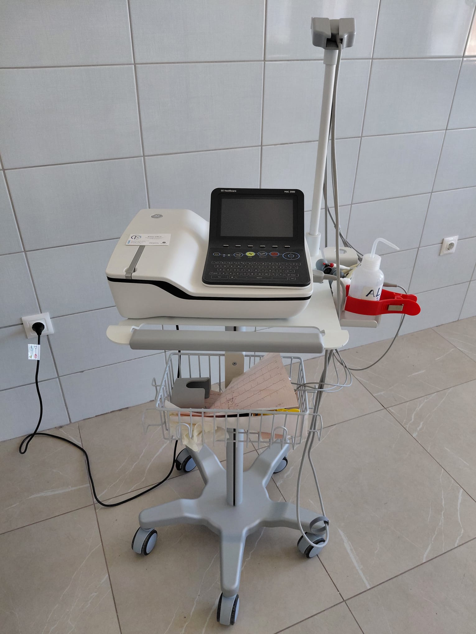 6-12 Kanallı Sehpalı Ekg